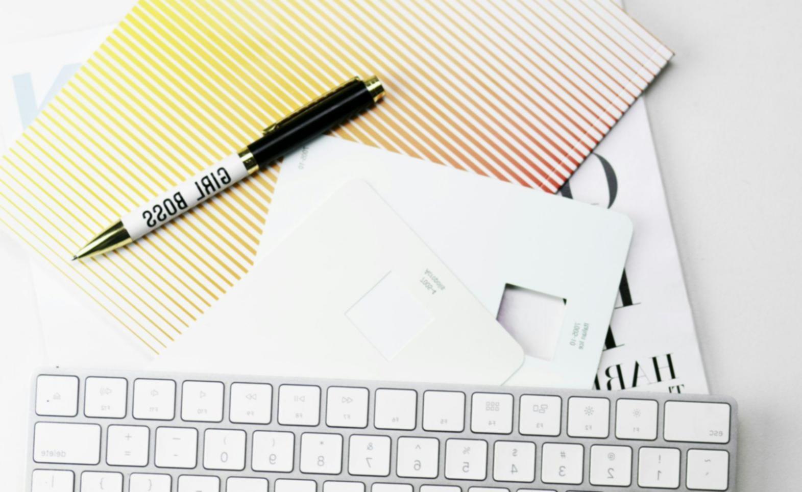 Professionelle Finanzberatung - alvionova Team beim Kundengespräch