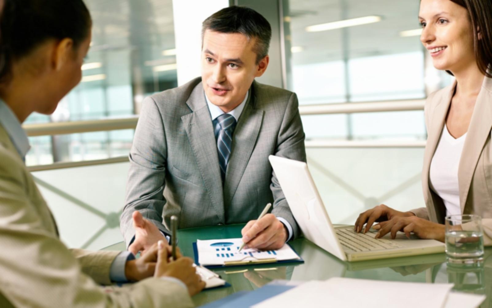 Detaillierte Finanzberichte und Portfolio-Übersichten